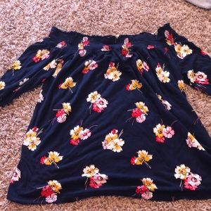 Blue flower cropped tee